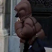 高端肯豆风羽绒服女短款2025秋冬新款连帽短款宽松面包服外套潮