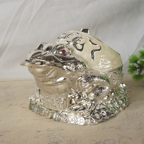 Chinese style golden toad ashtray classic personality trend spherical with lid metal multi-functional office home living room