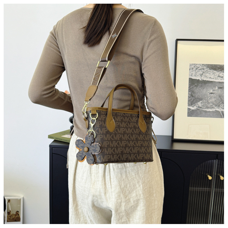 2025 New Women's Basket With Wide Strap, Popular Printed Fashion Large Capacity Shoulder Crossbody Bag_voghion.com