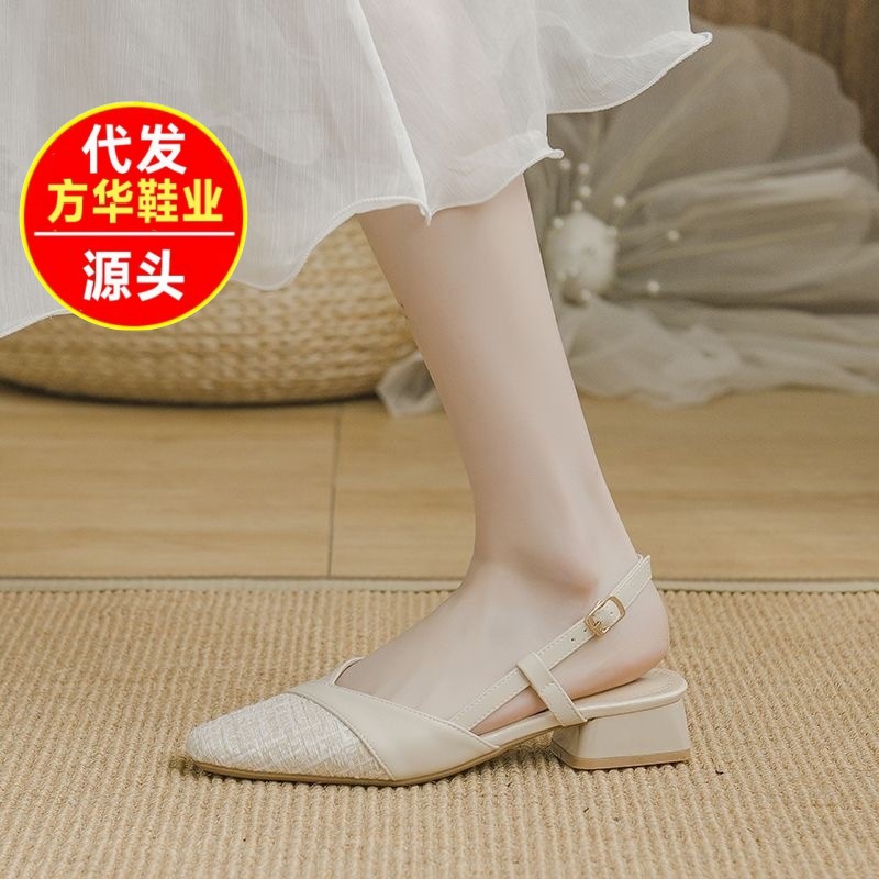 Xiaoxiang Feng Baotou sandalias para mujeres primavera y verano 2026 nuevo nicho zapatos de tacón medio hadas universal puntiaguda zapatos para mujeres