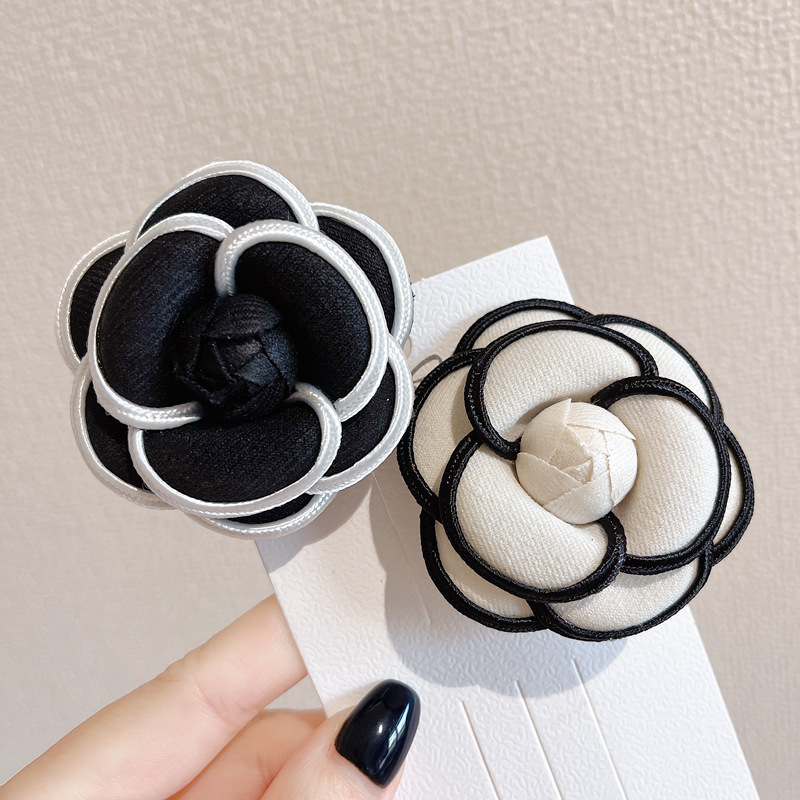 Corea del Sur Chanel estilo Camelia broche tela hecho a mano accesorios vestido todo partido traje suéter abrigo pin ramillete