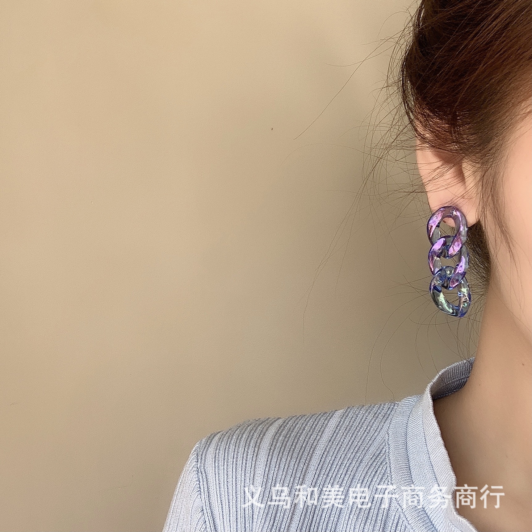 Spring and summer cold wind earrings laser color chain earrings ins style small fresh fun niche Korean earrings female