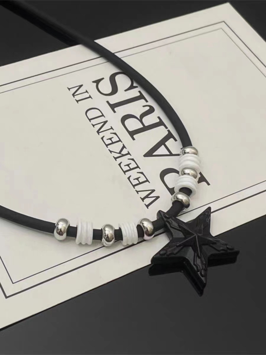 Black Five Pointed Star Beaded Leather Choker For Women Style_voghion.com