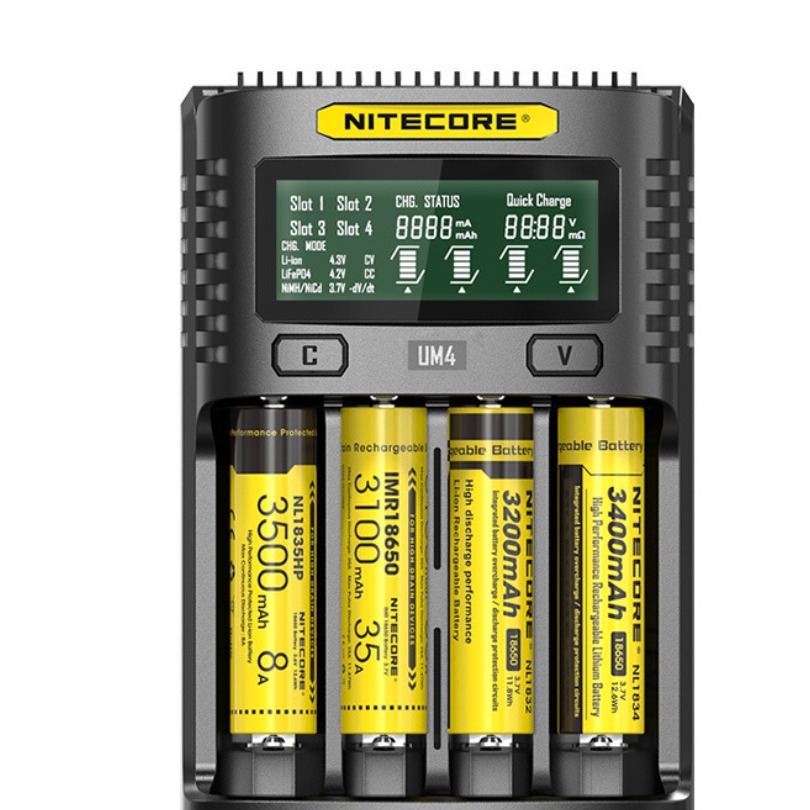NITECORE奈特科尔UM4 UM2多功能四槽快充自带修复激活usb充电器