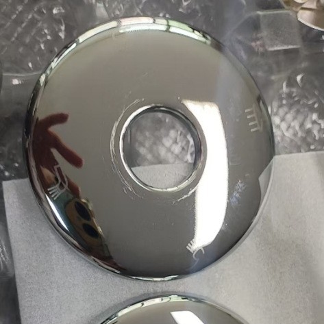 Pantalla de ducha un conjunto completo de baño al aire libre sistema de lavado de bronce rociador conjunto oscuro de tres piezas de artefactos mágicos de temperatura constante