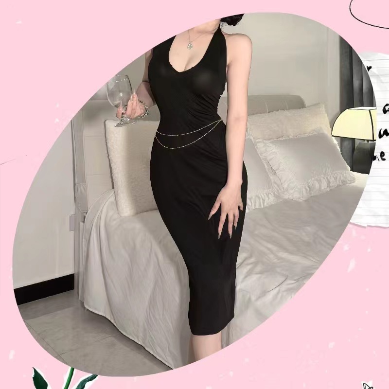 Bridal Cheongsam-Inspired Lingerie Dress with Deep-V Halter Neck and Red Waist Chain — detail image 5