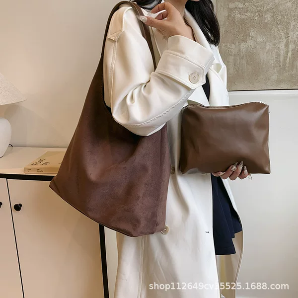 Commuting Bag, Retro Casual Class, Large-Capacity Tote Bag, High-End Trendy Shoulder Bag, Women's Bag, Armpit Bag