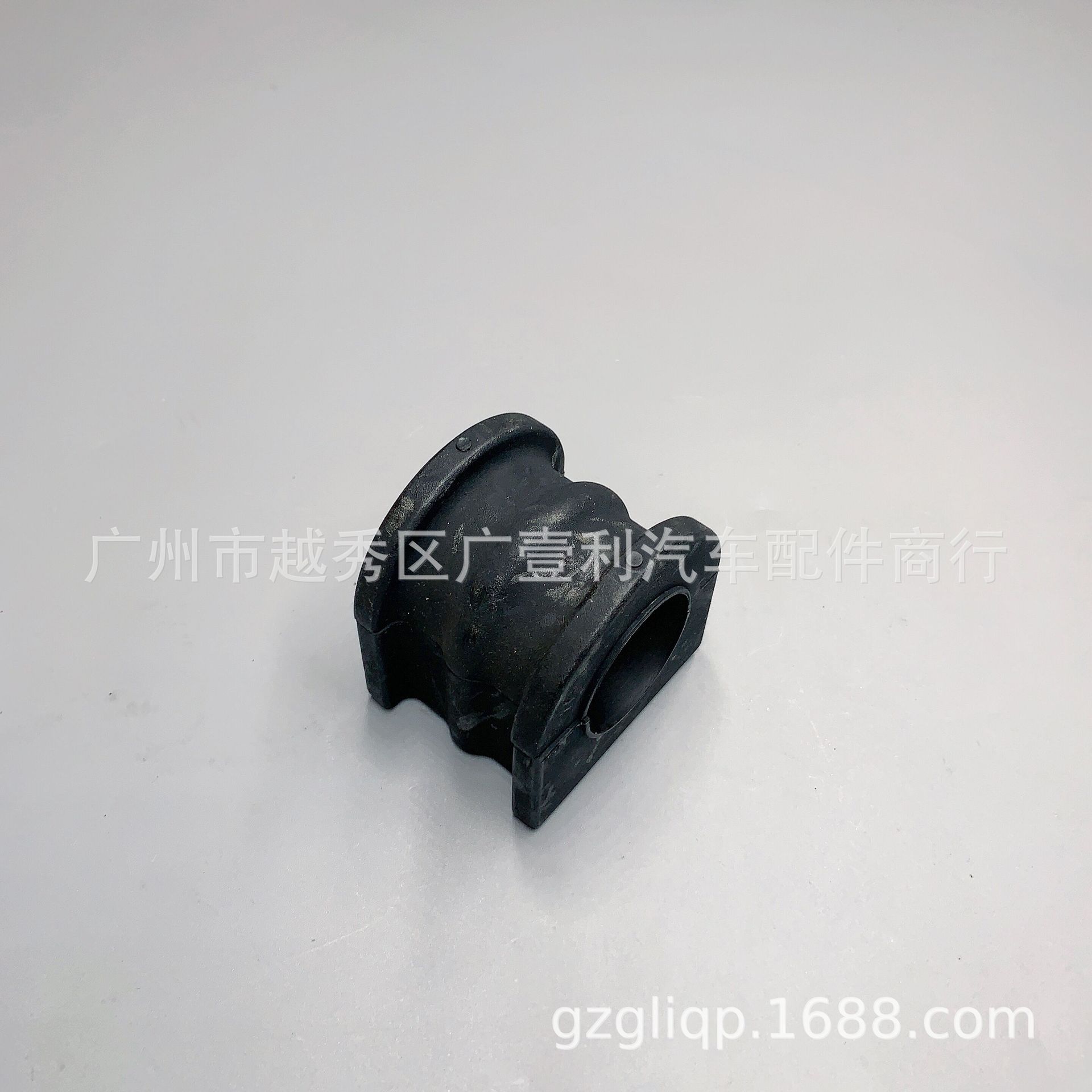 Suitable for 48815-50200 LS460 USF40 USF41 front parallel Rod rubber sleeve