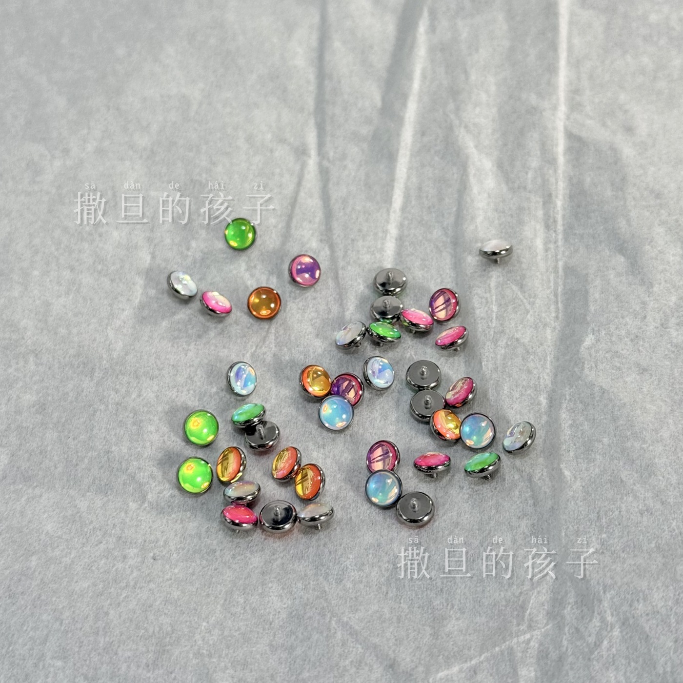 Silver pointed spike labret stud material detail