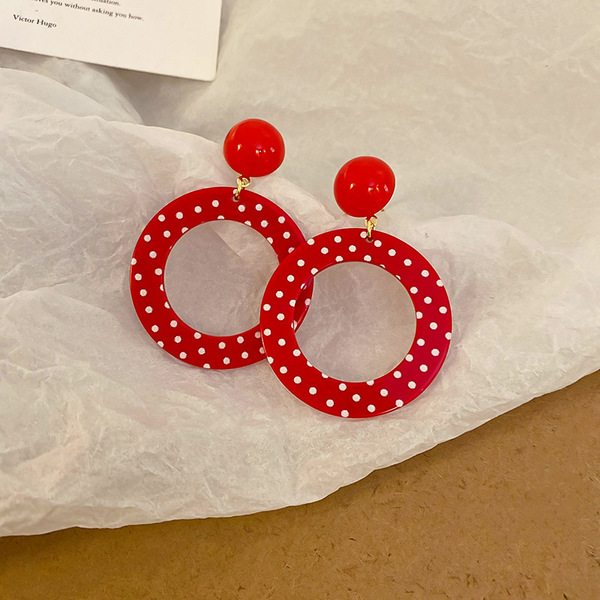 Red geometric fashionable retro earrings