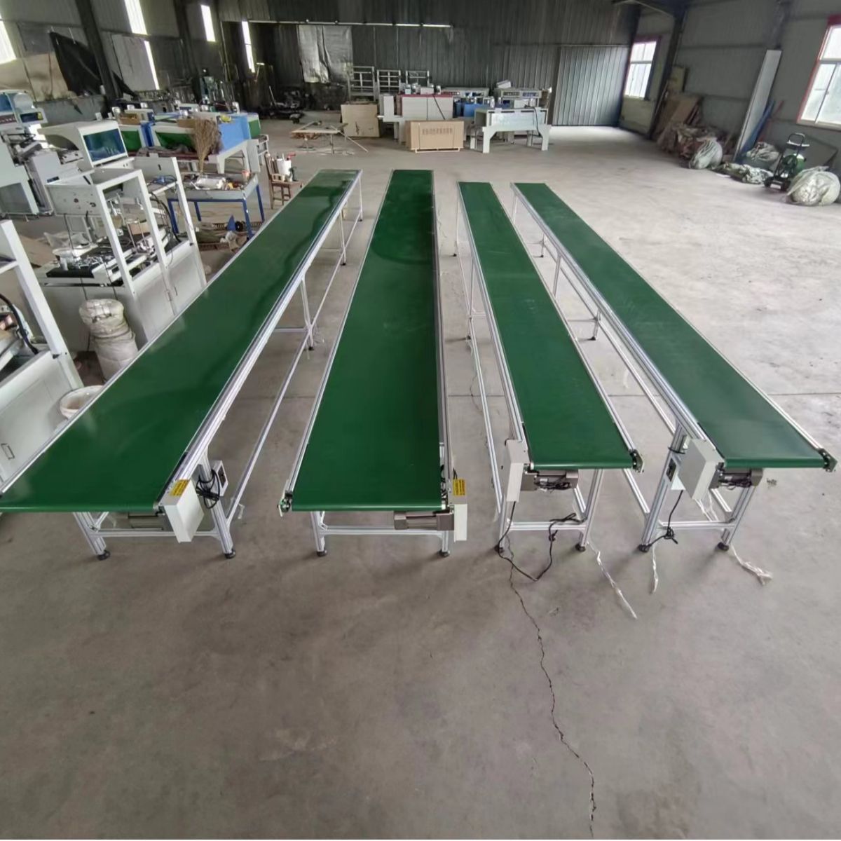 厂家直供不锈钢输送平台小型提升机平面输送机爬坡输送带