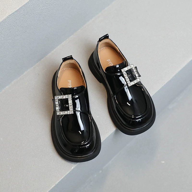 2024 Весенняя новая детская обувь для девочек, зеркальные туфли принцессы со стразами, студенческие выступления, маленькие черные туфли, Маленькая кожаная обувь для девочек