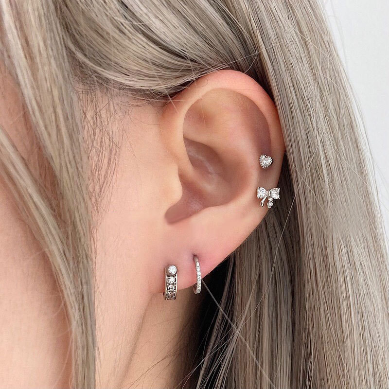 S Argento puro coreano osso auricolare nero bianco zircone fiocco nodo semplice vite ritorta chiodo cocleare piccoli e squisiti orecchini_voghion.com