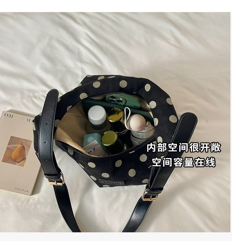 Túi đeo chéo nữ dáng tote mềm, họa tiết chấm bi, khóa kéo, có ngăn lót — Rượu vang đỏ, màu cà phê, màu kaki, xanh lá cây chi tiết 8