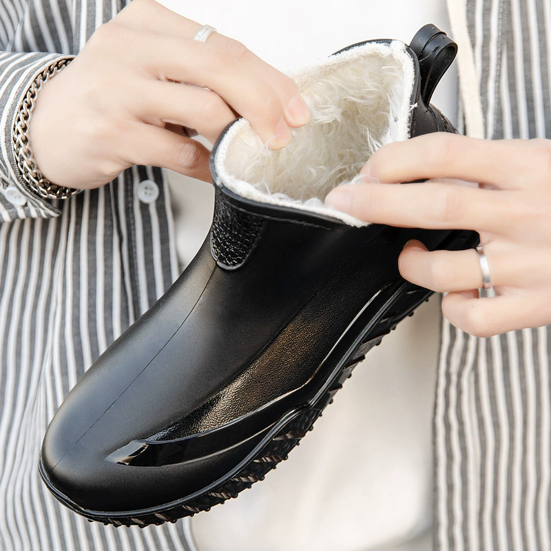 Дождевая обувь короткая трубка мужские износостойкие морские рыболовные водяные ботинки мужские бархатные резиновые ботинки водонепроницаемые дождевые сапоги мужские снегоступы