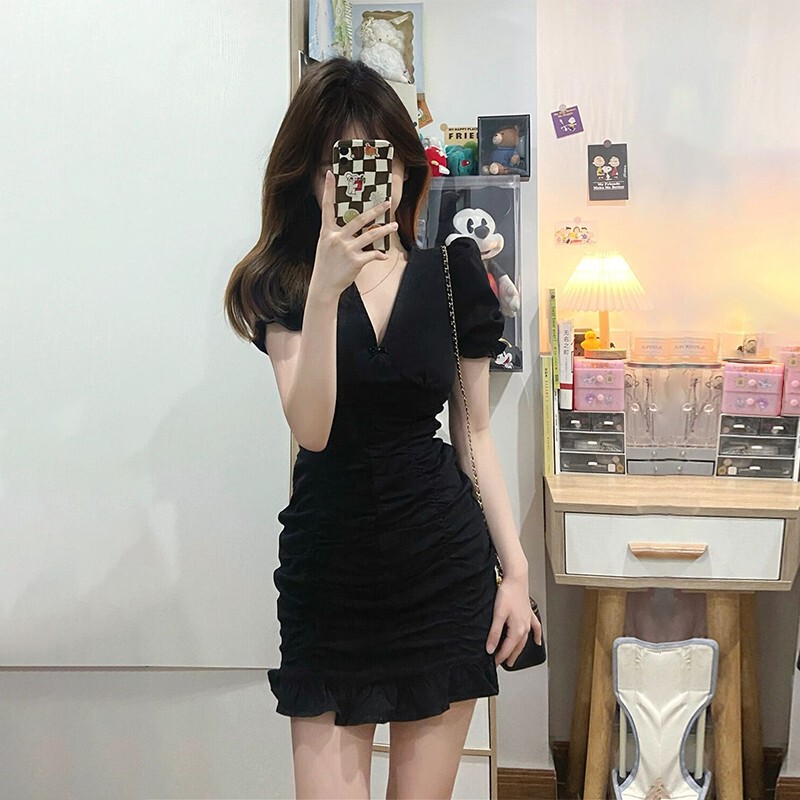 Black V-neck puff sleeve dress women's summer niche design fishtail skirt Korean style