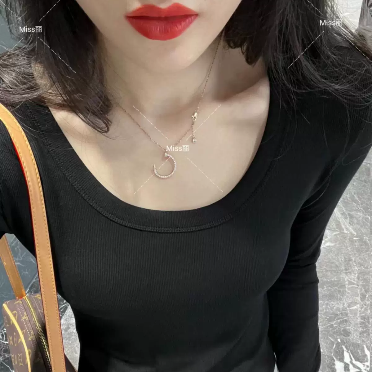 2025 весна и осень нижняя рубашка с длинными рукавами рубашка тонкая женская тонкая дикая рубашка весна осень зима сплошной цвет с круглым вырезом