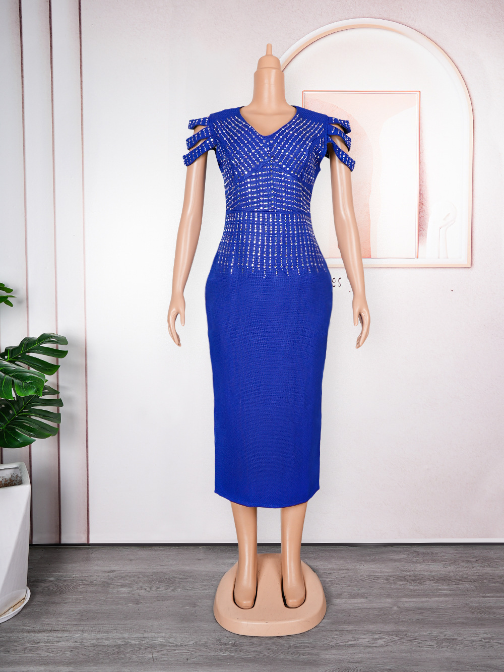 Damenbekleidung V-Ausschnitt sexy Bankettkleid in Übergröße Damenbekleidung heißes Diamant-Kleid mit kleinem Duft_voghion.com