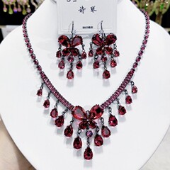 欧米風ファッショントレンドジルコン贅沢ネックレスイヤリングセットins重工梅赤色蝶ネックレスアクセサリー