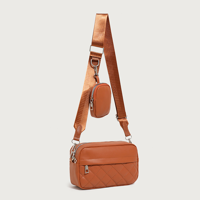 2025 nueva moda de mujer hombro brazalete simple bordado bolsas de diamante estilo extranjero personalidad inclinada bolsas para niños image 11