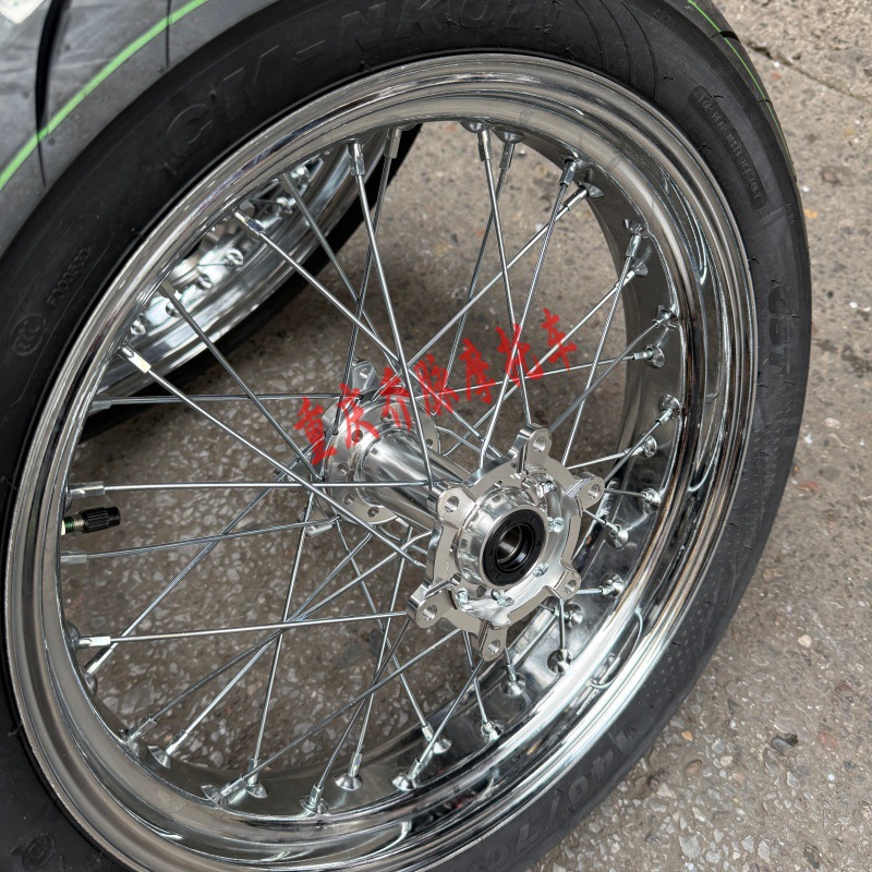 Qiu Long Ji Feng modified electroplated wheel hub assembly, front 110/70-17, rear 130/70-17, Zhengxin semi-hot-melt slick tires