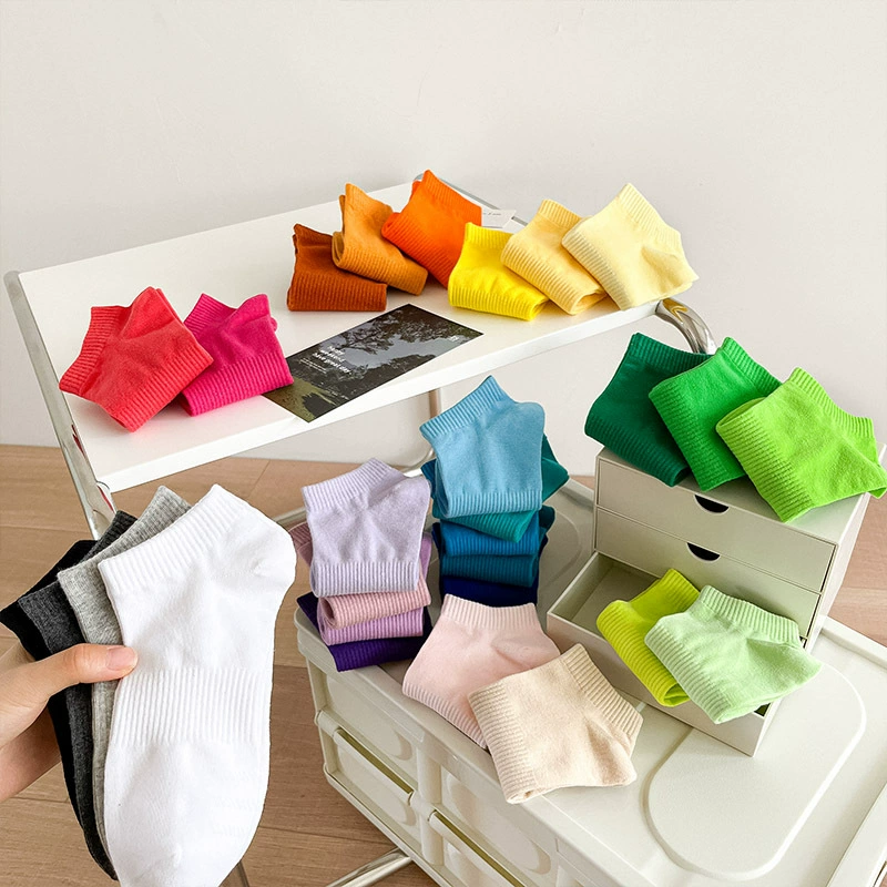 Цветные носки женские весенние летние тонкие хлопковые корейские оленя конфеты цвета клейкие нескользкие пары мужские приливы носки