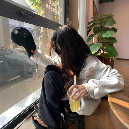 Women's Fall/Winter 2025 Polo Stand Collar Sweatshirt, Loose and Casual Style, Half Zip Grey Jacket