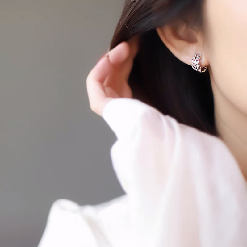 高级感银色蚊香盘耳夹无耳洞无痛耳饰简约锆石金叶子耳圈小众新款