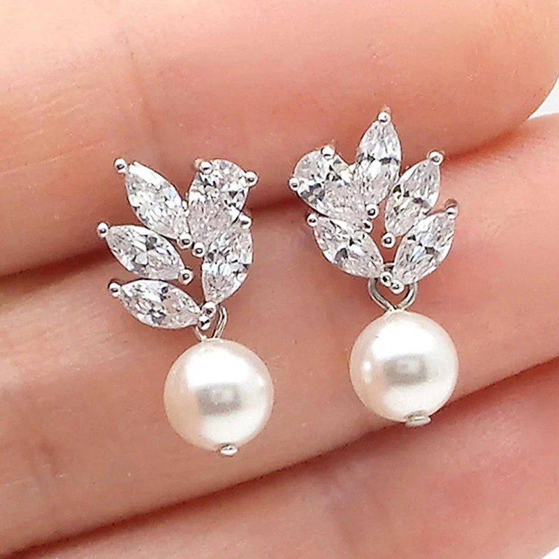 1 Pair Simple Style Geometric Imitation Pearl Copper Plating Zircon Drop Earrings display picture 4