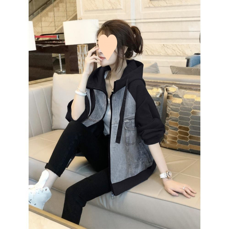European denim splicing hooded jacket for women with small and fashionable versatile baseball uniforms Autumn and Winter 2025 new European station