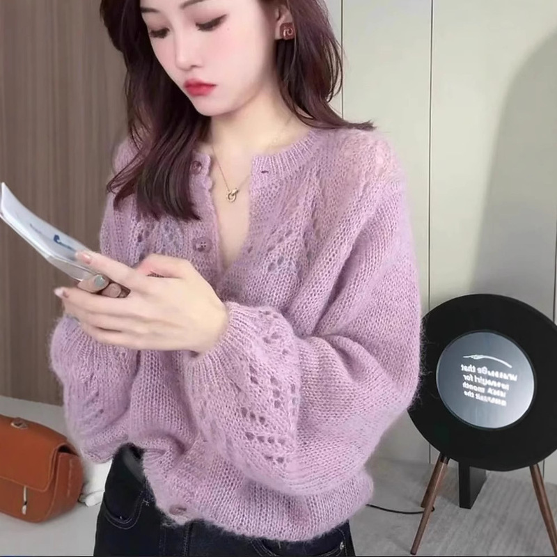 Design-Inspired Hollow-Out Knit Cardigan Short Jacket for Women, 2026 Spring and Autumn New Style, Gentle and Soft Sweater Top Design-Inspired Hollow-Out Knit Cardigan Short Jacket for Women, 2026 Spring and Autumn New Style, Gentle and Soft Sweater Top