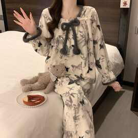 2026秋冬季睡衣女款家居服高级感长袖长裤法兰绒保暖两件套可外穿