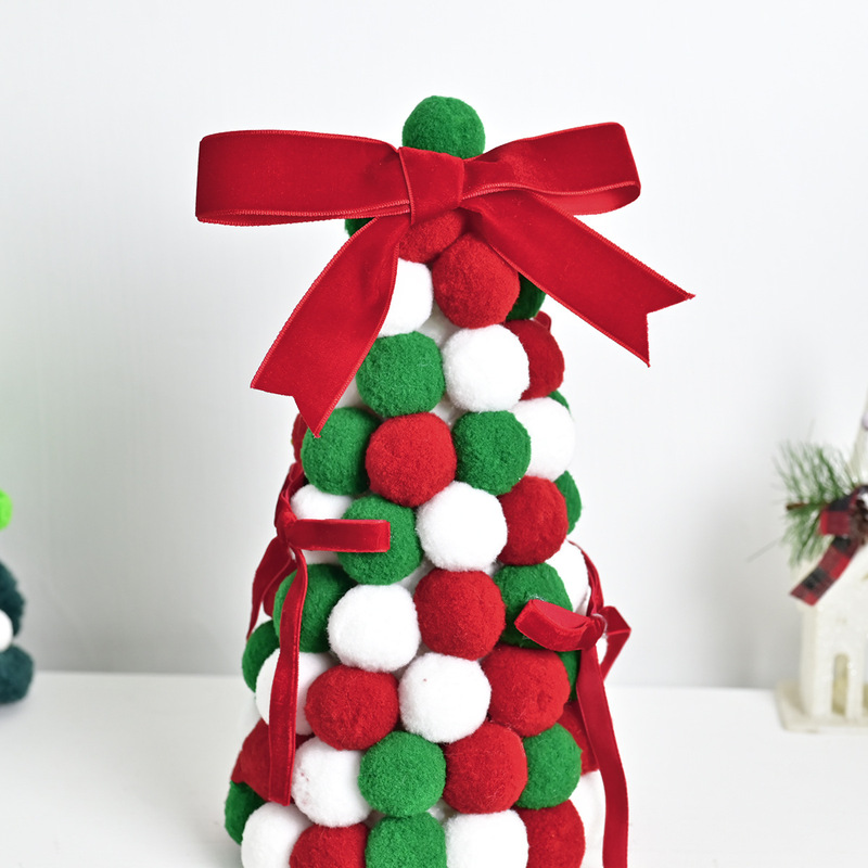 クリエイティブで絶妙なポリエステル赤、緑、白のクリスマスカラーの小さなファーボール手作りリボンクリスマスツリーオーナメントデスクトップ装飾|undefined