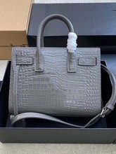 {~y2025¿ԭSƤ߼ٴְбμLŮ