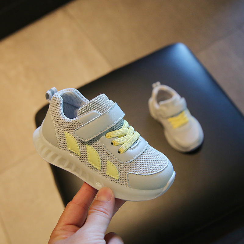 Xiaoxiao nuevos zapatos de bebé de primavera para 2-3 años de edad niños deportes niños suave inferior malla transpirable zapatos de niño
