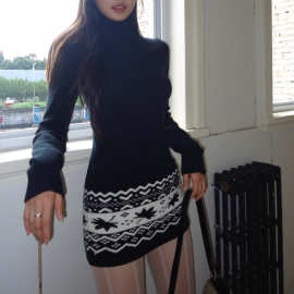 定制秋冬复古提花高领修身包臀短连衣裙圣诞针织毛衣裙设计感短裙