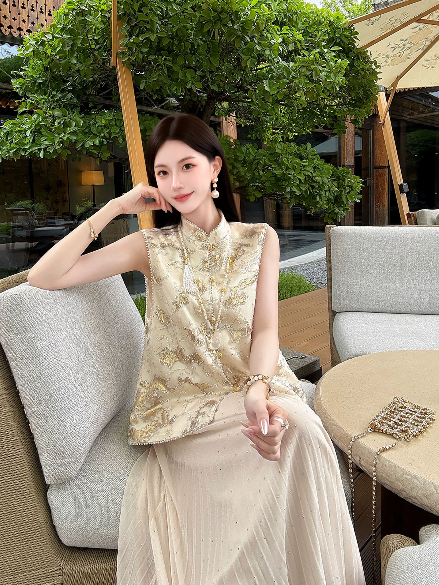 Áo gile hai dây nữ phong cách tân cổ điển cổ đứng thiết kế cao cấp — Vàng hồng