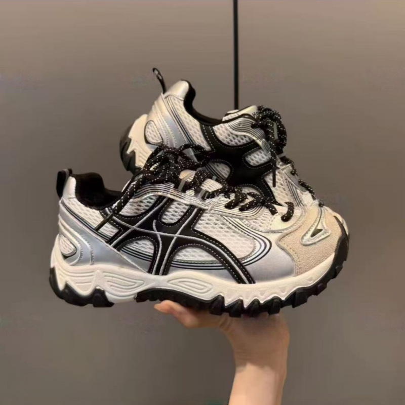 Aumentar la altura de la base gruesa de los zapatos de padres y mujeres, todo el nuevo verano delgado red transpirable, zapatos deportivos casuales de aspecto grande