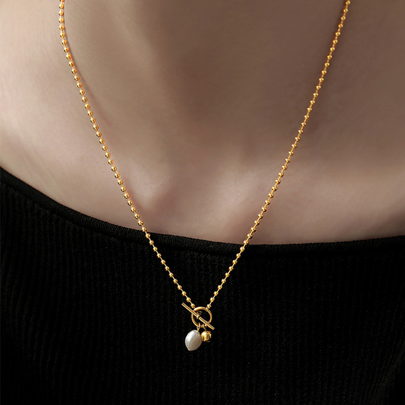 Cross-border Light Luxury Freshwater Pearl Titanium Steel Necklace Women's Elegant Color-free Simple Niche Design New Style Clavicle Chain