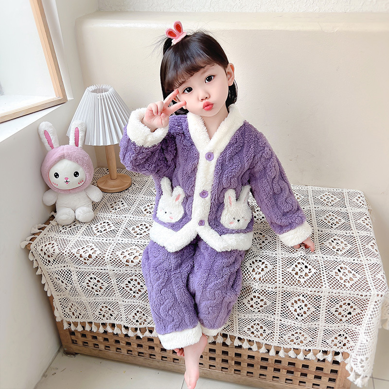 Conejo blanco púrpura más traje de Pijama de terciopelo