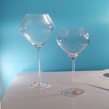 ��Ʒ�Ʊ�LEHMANN�����㙉���߶˱��o�O���M�M�߼��еİ����ѾƱ�