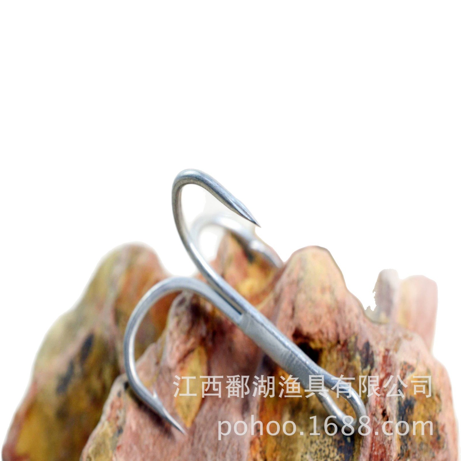 QIHU 1215 boutique de sangre a través de tres ganchos Super Blue antioxidante negro níquel plata Luya tres gancho de anclaje boca recta peces grandes pesca de mar