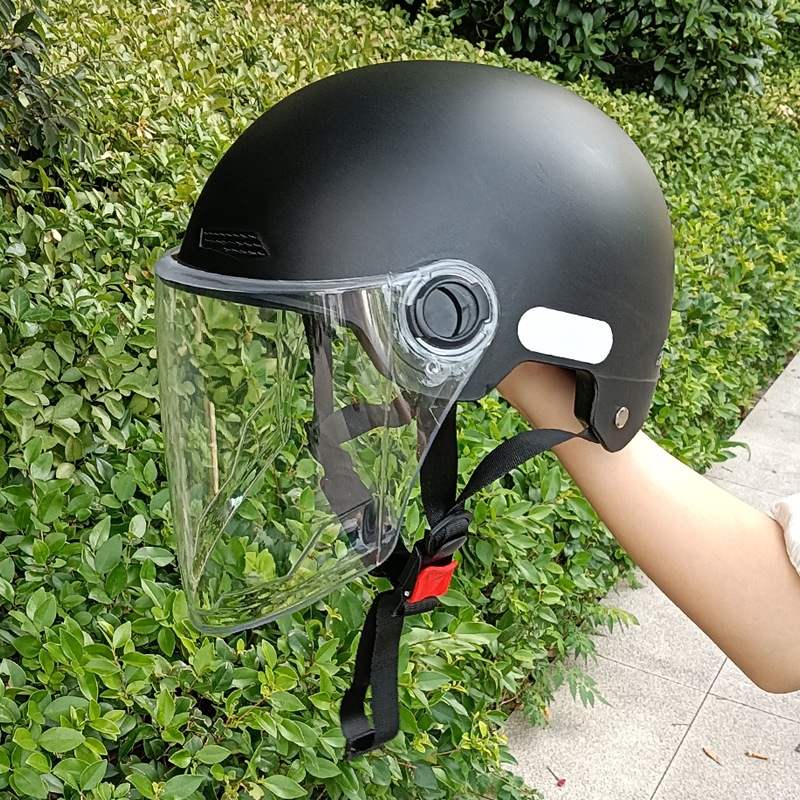 Saviron New National Standard 3C Certified Electric Scooter Helmet for Women in Autumn and Winter, Summer Sun Protection Safety Helmet for Men