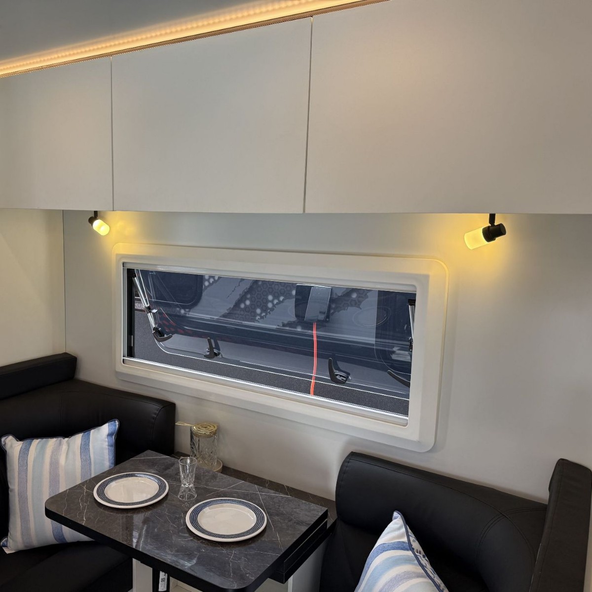 Serie MD-JPR10, ventana de empuje exterior en ángulo recto, cortina plisada, ventanilla de automóvil integral, ventana, accesorios de comercio exterior al por mayor