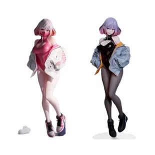 Фигурка LUNA от Astrum Design в кроссовках и маске