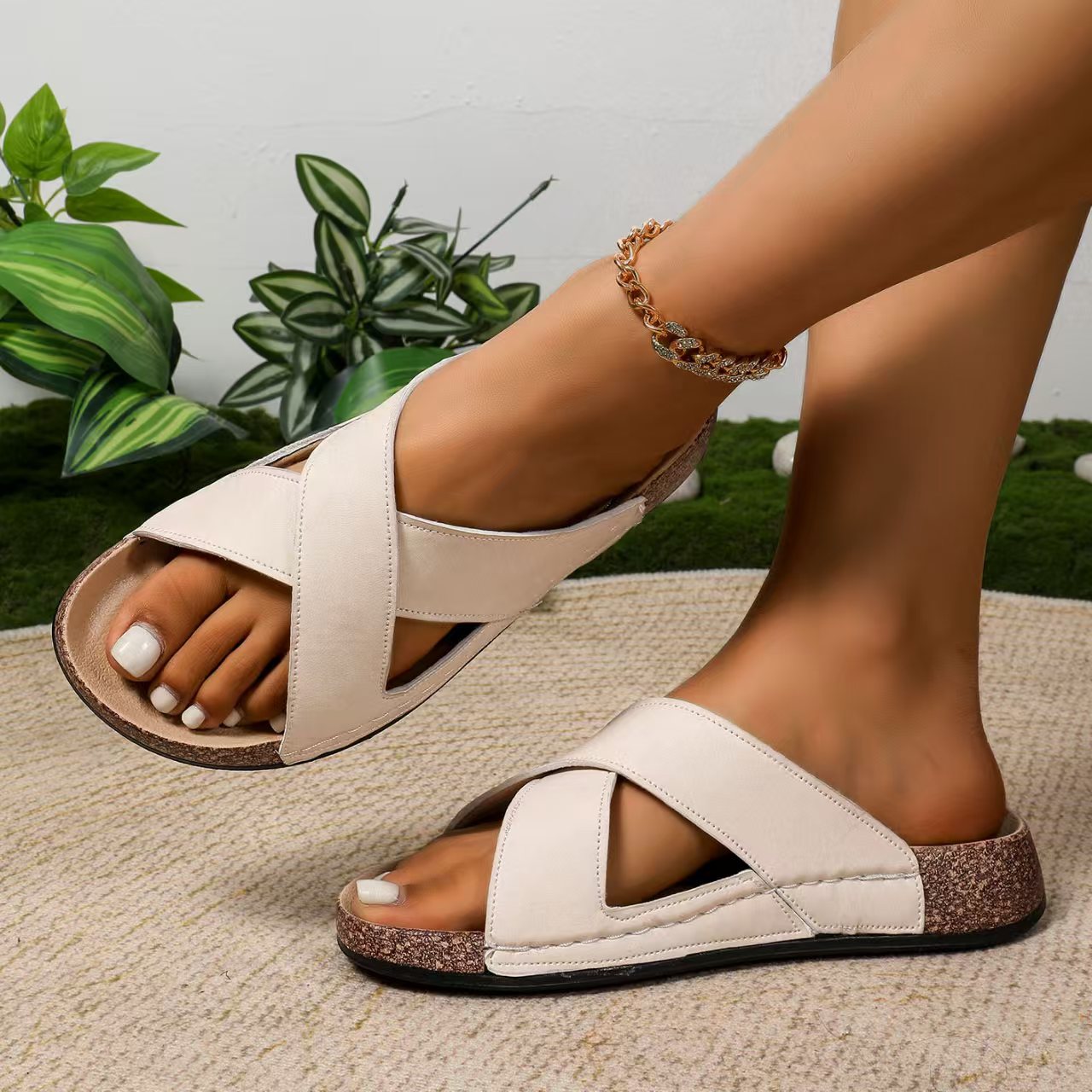 Women's Flat Strap Sandals Casual Beach Shoes For Summer Season_voghion.com