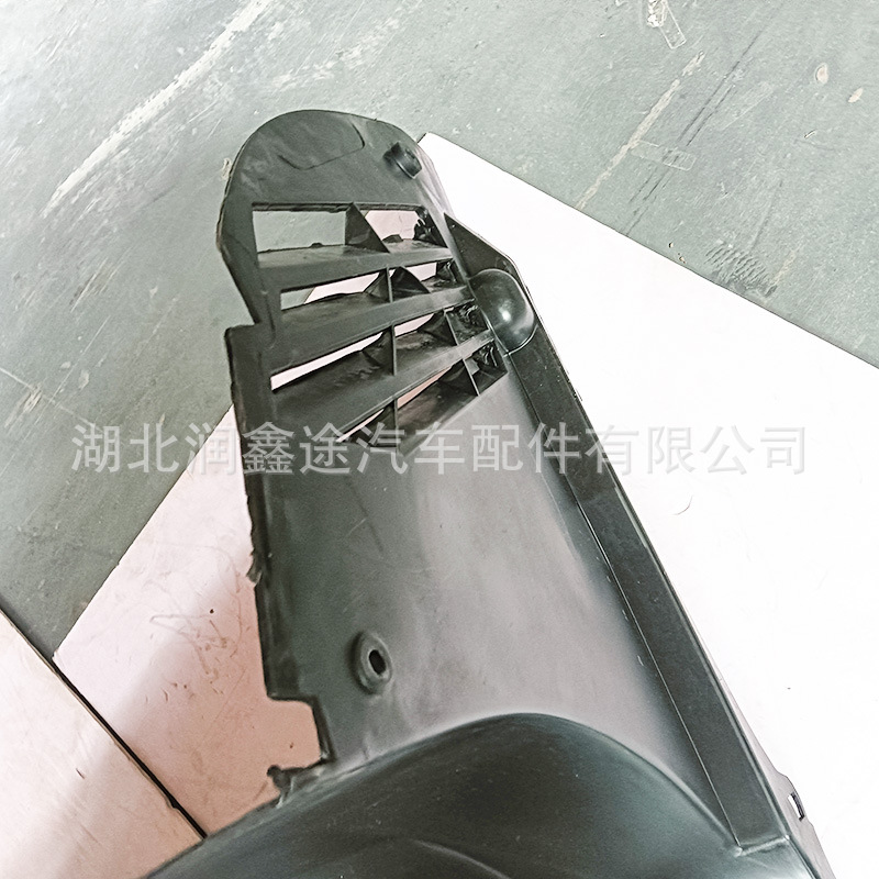 Suitable for Dongfeng Peugeot Big Mouth New 307 Front Wheel Mudguard Fender Lining Wheel Cover Mudguard