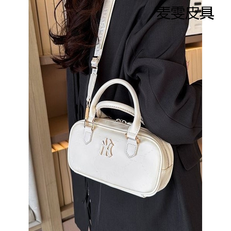 Korean Mlb New Model 25 Bowling Pillow Bag Ny Letter Boston Fashion Versatile Crossbody Handbag Shoulder Bag Korean Mlb New Model 25 Bowling Pillow Bag Ny Letter Boston Fashion Versatile Crossbody Handbag Shoulder Bag