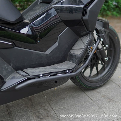 Suitable for Honda Adv350 Front Motorcycle bumper - black-spotlight-front-bumper