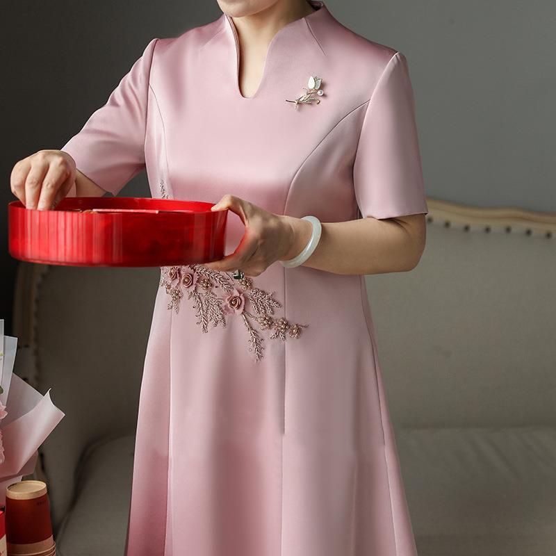 Happy Mother-In-Law Dress New Pink Summer Wedding Mother-In-Law Cheongsam Improved Version Happy Mother-In-Law Wedding Banquet Large Size Dress Happy Mother-In-Law Dress New Pink Summer Wedding Mother-In-Law Cheongsam Improved Version Happy Mother-In-Law Wedding Banquet Large Size Dress